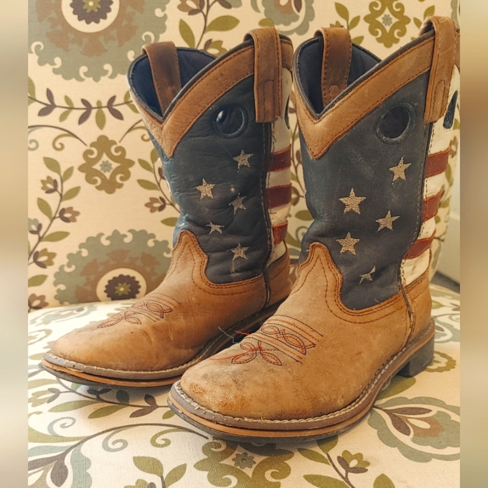 Leather Cody James Cowboy Boots with Stars and Stripes